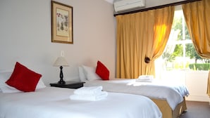 Unclassified image, 5 of 26, button - Outlook Lodge OR Tambo (Kempton Park)