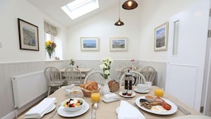 Dining - The Willow Restaurant & Cottages (Harrogate)