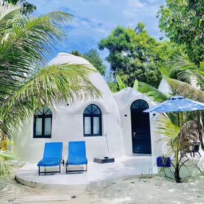 Unclassified image, 2 of 57, button - Moonlight Resort (Koh Rong Sanloem)