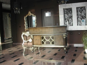 Khu sảnh