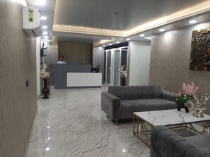 Unclassified image, 4 of 35, button - Karan Holiday Inn (New Delhi)