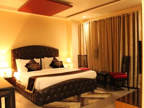Unclassified image, 2 of 35, button - Karan Holiday Inn (New Delhi)