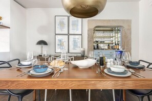 Dining - Lisbon Downtown Luxury Family Residence (Lisbon)