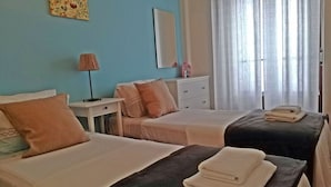 Room - Tripgeo Apartment Roma (Lisbon)