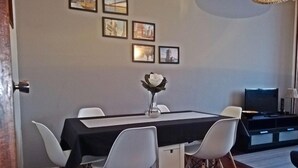 Dining - Tripgeo Apartment Roma (Lisbon)