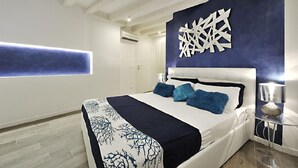 Ảnh chưa phân loại, 3 trong số 17 ảnh, nút