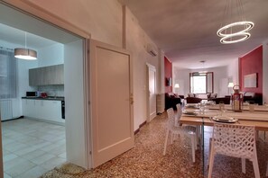 Dining - Accademia Opera Deluxe (Venice)