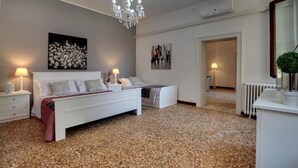 Ảnh chưa phân loại, 3 trong số 34 ảnh, nút