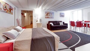 Unclassified image, 2 of 18, button - Marco Polo Venice (Venice)