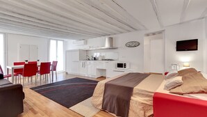 Unclassified image, 4 of 18, button - Marco Polo Venice (Venice)