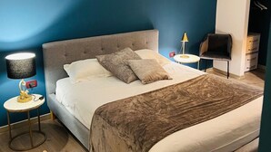 Ảnh chưa phân loại, 5 trong số 17 ảnh, nút