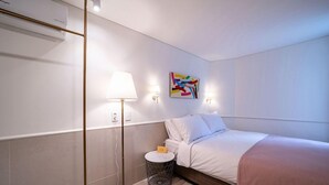 Unclassified image, 2 of 60, button - Le Lit (Seoul)