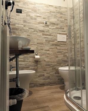 Bathroom - Guelfa (Florence)