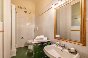 Bathroom - The Painter's House In Santa Croce (Florence)