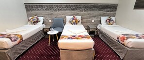 Basic Triple Room | Blackout drapes, iron/ironing board (on request), WiFi (free) - kayan aldanah hotel (Makkah)