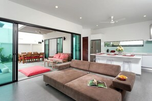 Unclassified image, 4 of 51, button - Thai-themed 3BR Boutique Villa by Intira (Rawai)