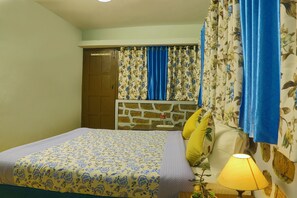 Room - The Chirping Orchard (Dhari)
