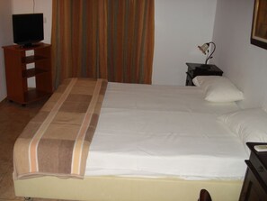 Unclassified image, 5 of 106, button - Villa Sofia (Corfu)