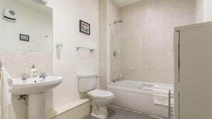Unclassified image, 2 of 15, button - The Artane Self Catering (Dublin)