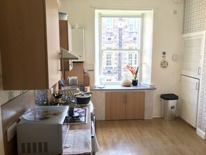Unclassified image, 3 of 26, button - 233 Leith Apartment (Edinburgh)