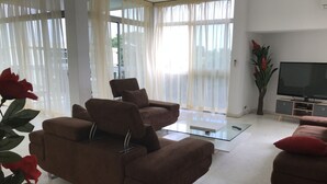 Living area - Residence M&N Golf (Abidjan)