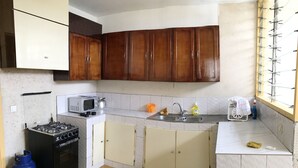 Private kitchen - Residence M&N Golf (Abidjan)
