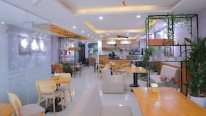 Dining - Hanna Hotel and Massage (Hanoi)