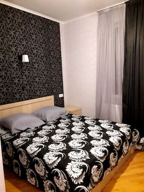 Room - Gnt + (Tbilisi)