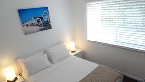 Room - Costa D'ora Apartments (Gold Coast)