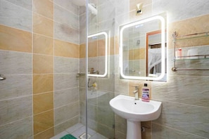 Bathroom - Apt 31 Geomara Executive 2 Bdroom Kilimani (Nairobi)