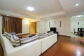 Living area - Apt 31 Geomara Executive 2 Bdroom Kilimani (Nairobi)