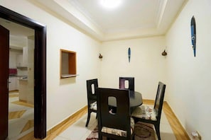 Dining - Apt 31 Geomara Executive 2 Bdroom Kilimani (Nairobi)