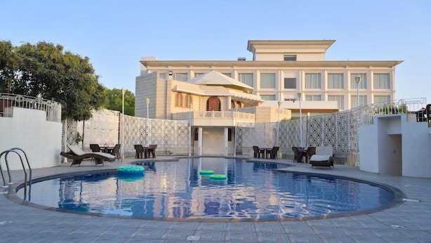 Pool - Stardom Hotels & Resort (Jaipur)