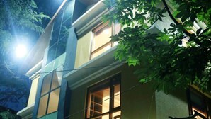 Gambar tidak terklasifikasi, 2 dari 54, tombol