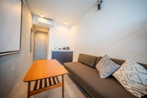 Living area - Theatel Haneda (Tokyo)