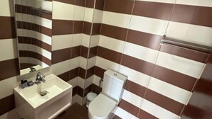 Bathroom - Hotel Il Conte Di Monte Cristo (Sarandë)
