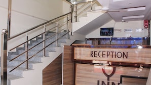 Lobby - Yatrik Inn (Lucknow)