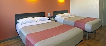 2 Queen Beds | ADA/Tub/Micfridge