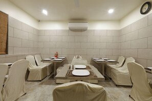 Unclassified image, 3 of 34, button - Alka Hotel (Ahmedabad)