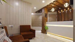 Lobby - Alka Hotel (Ahmedabad)