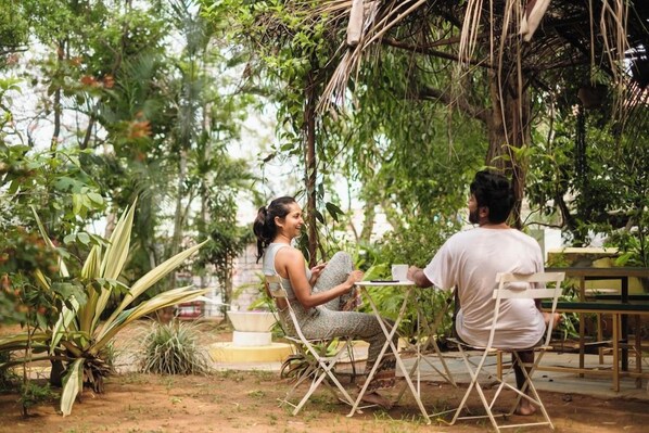 Outdoor dining - Laika Heritage Stay (Mysore)