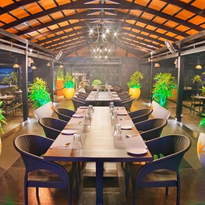 Dining - President Hotel (Mysore)