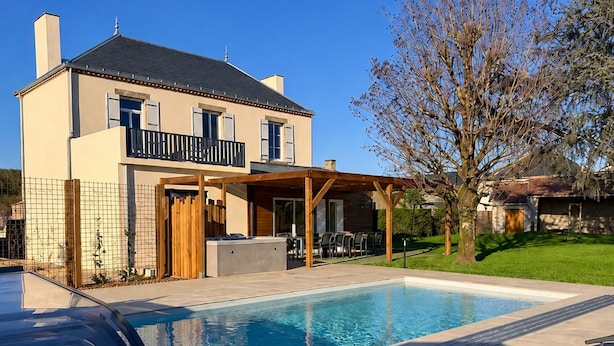 Pool - Petit Bourg Vacation Rental (Les Herbiers)