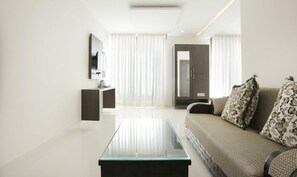 Living area - Treebo Sunrise (Chikkamagaluru)