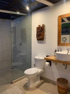 Bathroom - Udãra Hideaway Villa (Klungkung)