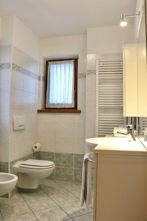 Unclassified image, 4 of 43, button - Casa Brunnlein (Livigno)