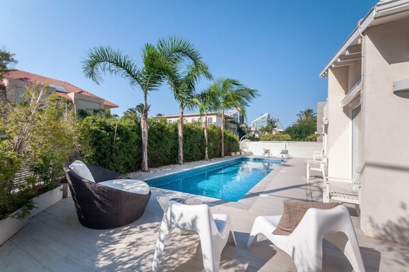 Pool - Magical Villa in Herzliya (Herzliya)