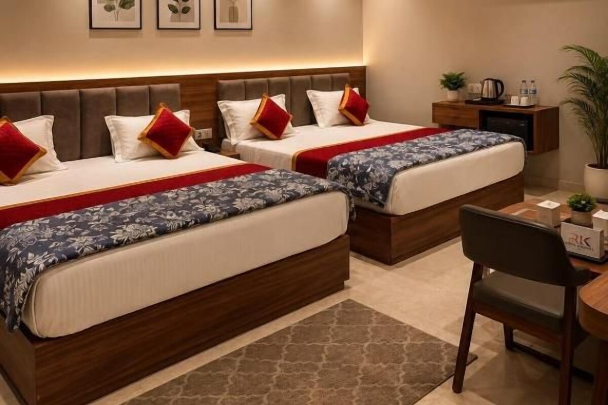 ห้องแฟมิลี่สำหรับสี่ท่าน, ระเบียง, วิวเมือง | เตารีด/โต๊ะรีดผ้า, Wi-Fi ฟรี