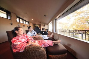 Unclassified image, 2 of 50, button - Yutorelo-an (Hakone)