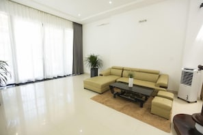Unclassified image, 4 of 22, button - Ben's House (Da Nang Municipality)